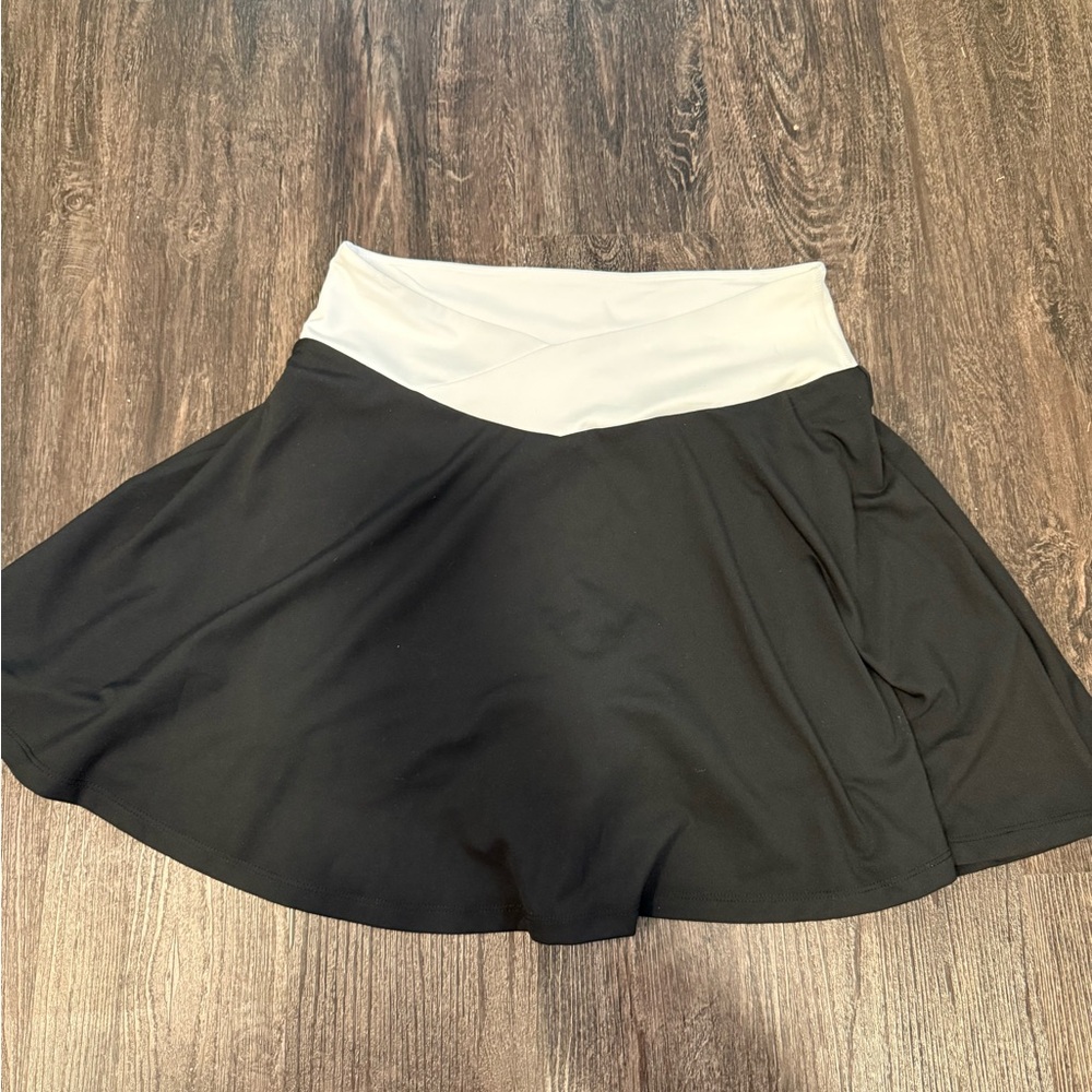 Fabletics Black and White Tennis Skirt